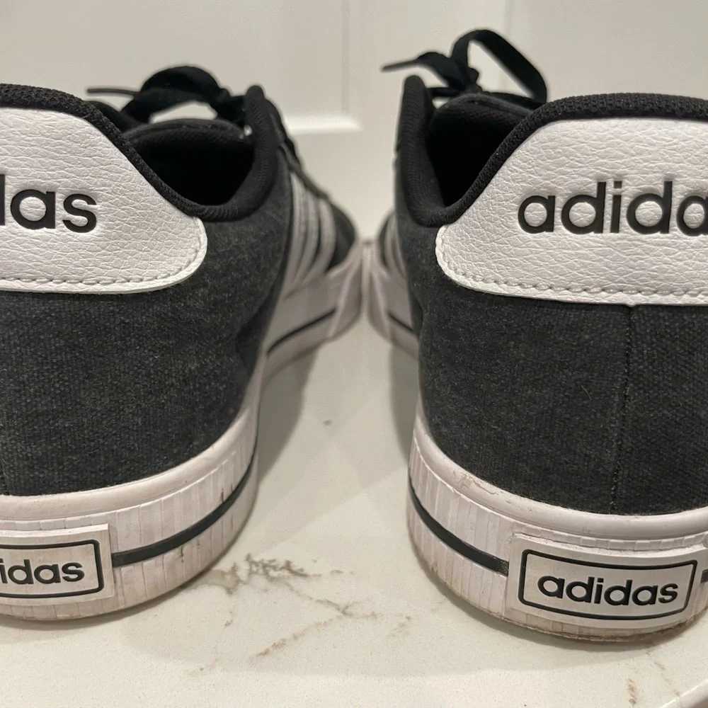 Adidas Skateboarding shoe - Picture 3 of 4